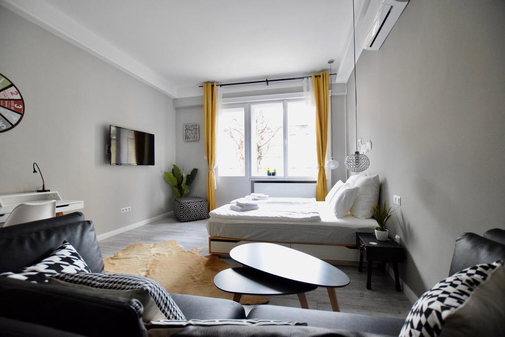 Standard By Hi5 - Fejer Gyorgy St Boedapest