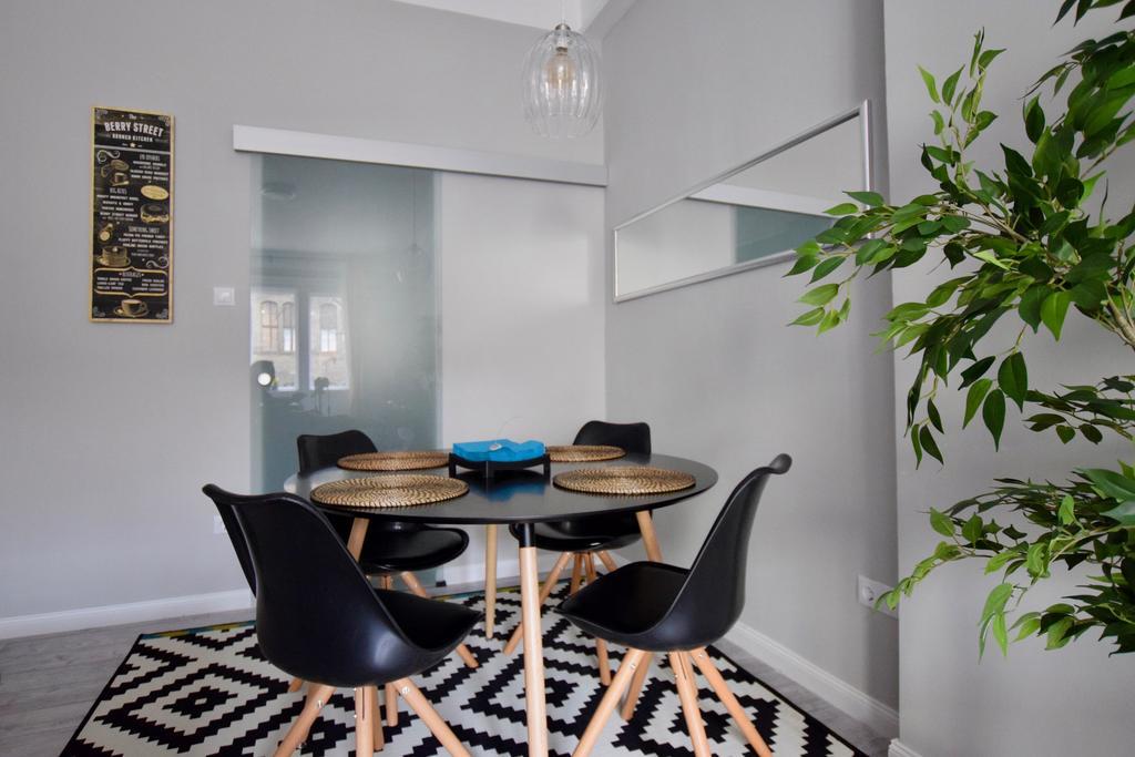 Standard By Hi5 - Fejer Gyorgy St * Boedapest