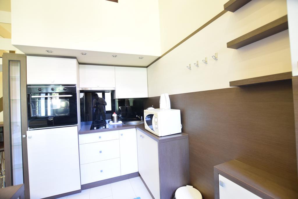 Standard By Hi5 - Fejer Gyorgy St * Budapest